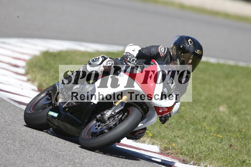 /Archiv-2025/48 25.08.2025 Cornu Master School ADR/rot-rouge/1